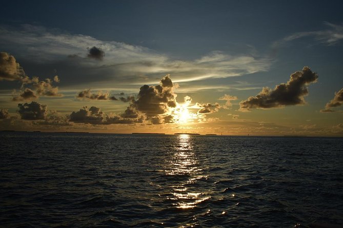 Key West Small-Group Sunset Sail With Wine - Group Size and Requirements