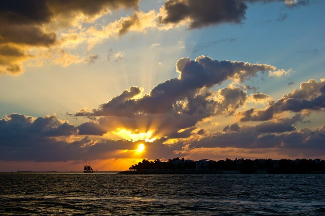 Key West: Smathers Beach & Activities With a Sunset Catamaran & Open Bar - Water Sports at Smathers Beach