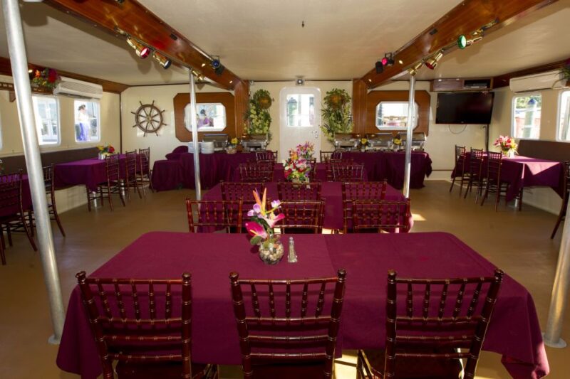 Key West: Sunset Dinner Cruise With Open Bar & Live Music - Onboard Amenities and Entertainment