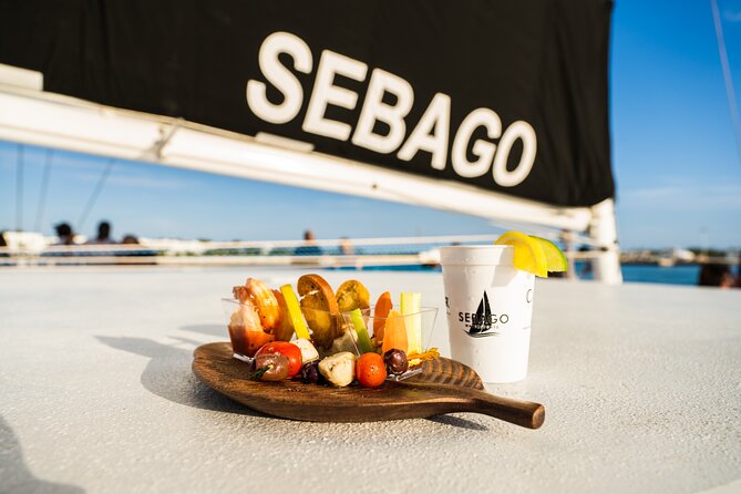 Key West Sunset Sail With Full Bar, Live Music and Hors Doeuvres - Champagne, Wine, and Full Bar