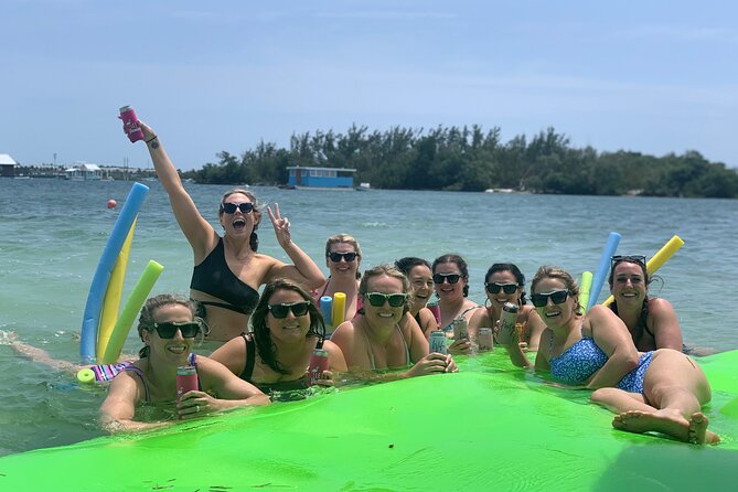 Key West Tiki Bar Boat Cruise to a Popular Sand Bar - Reviews and Ratings of the Cruise
