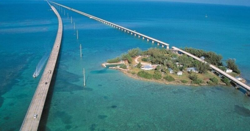 Key West Tour: The Conch Republic Come Alive - Transportation and Amenities