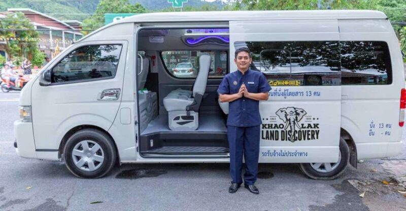 Khao Lak/Bang Sak: 1-Way Private Transfer to Phuket Airport - Vehicle and Amenities
