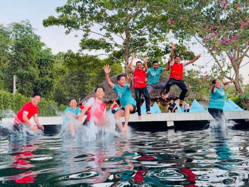 Khao Lak: Waterside Day Pass With Pool & Water Activities - Dining Options at the Resort