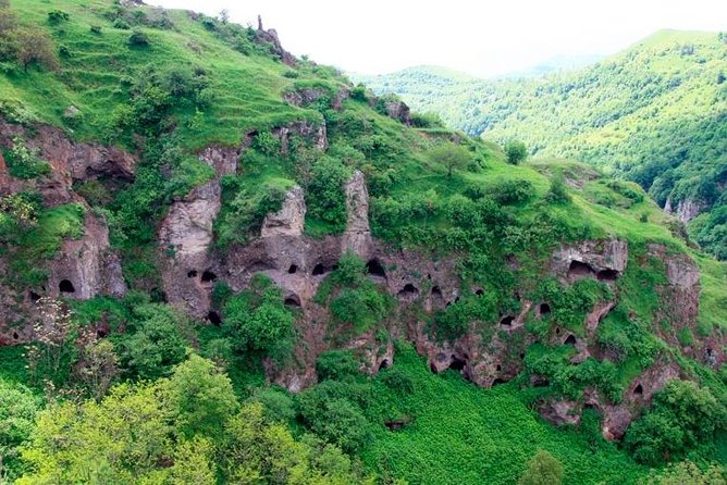 Khndzoresk Cave Town - Key Points