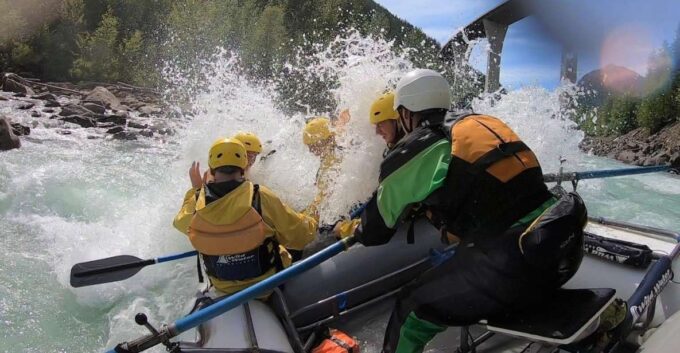 Kicking Horse River: Whitewater Rafting Half-Day Trip - Amenities and Souvenirs
