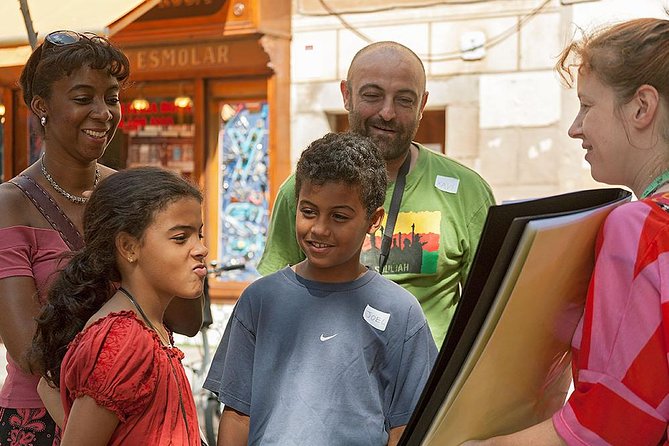 Kids and Family Gothic Quarter Walking Tour in English - Highlights of the Tour