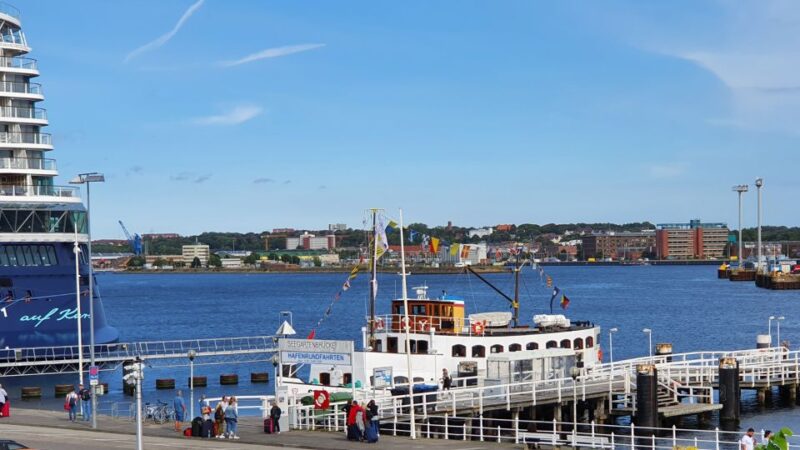 Kiel: Old Town and Port Self-guided Walk - Cultural and Historical Insights