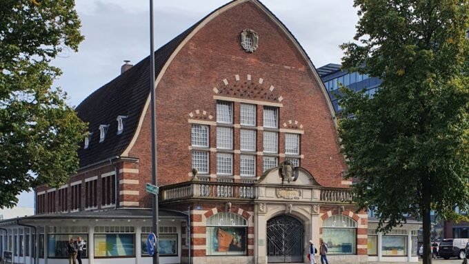 Kiel: Old Town and Port Self-guided Walk - Exploring Kiels Old Town