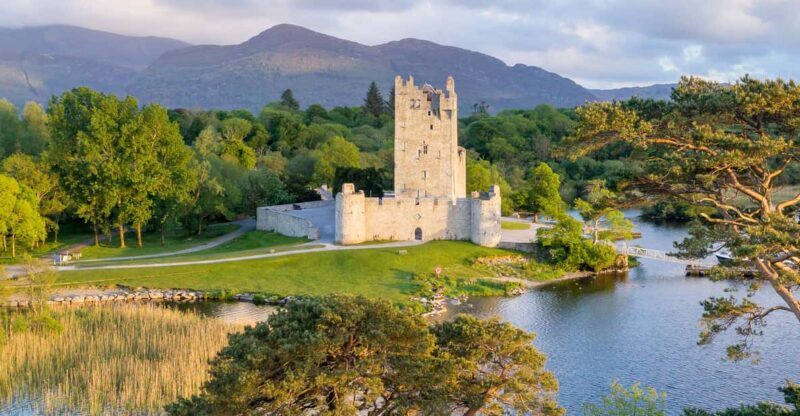 Killarney: Gap of Dunloe Pony, Trap & Traditional Boat Tour - Itinerary and Activities
