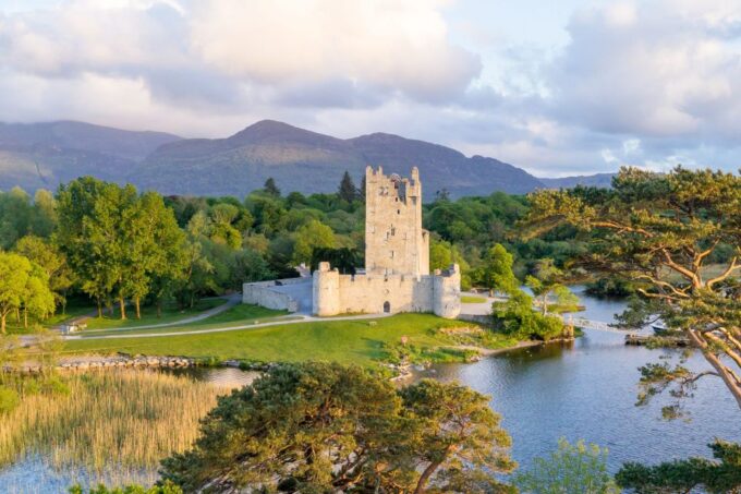Killarney on Horse & Carriage: 1-Hour Jaunting Car Tour - Scenic Highlights and Attractions