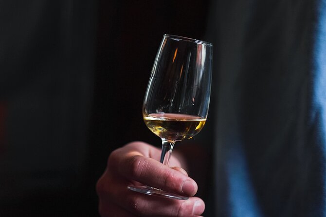 Killarney Premium Irish Whiskey Tasting With Local Expert - Premium Whiskey Samples From Local Distilleries