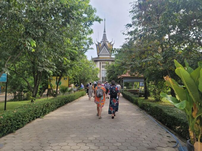 Killing Field & Tuolsleng Tour - Killing Fields Visit