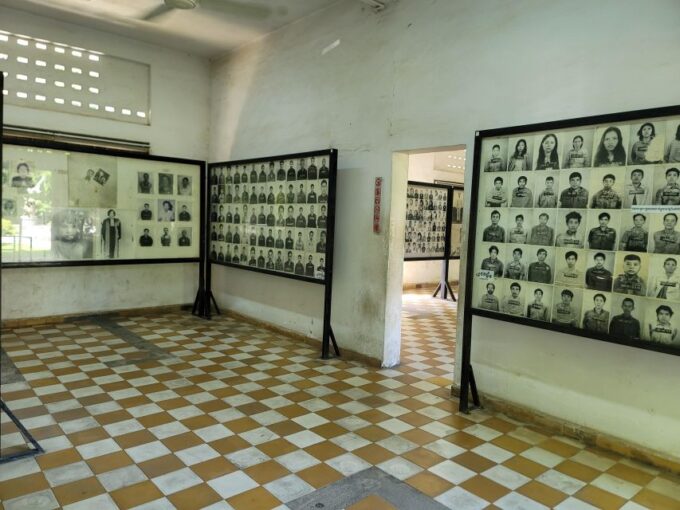 Killing Field & Tuolsleng Tour - Khmer Rouge Era