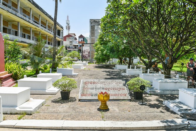 Killing Fields and Prison S21 Bus Tour - Significant Sites Visited