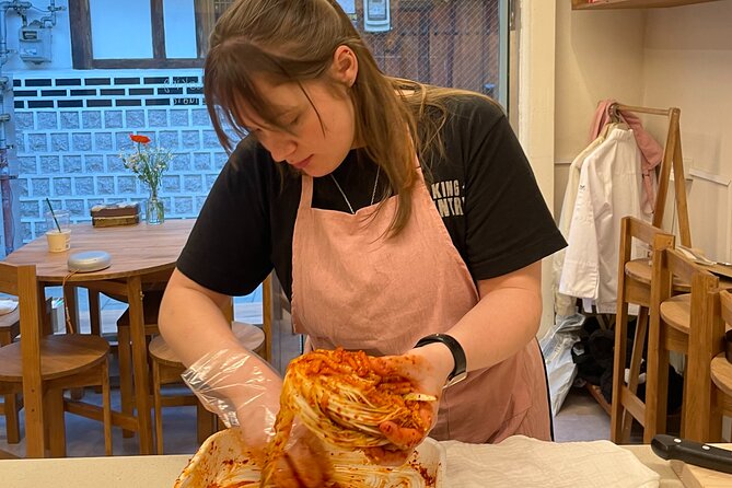Kimchi Class With Chef Hakyung Near Gyeongbokgung Palace - Good To Know