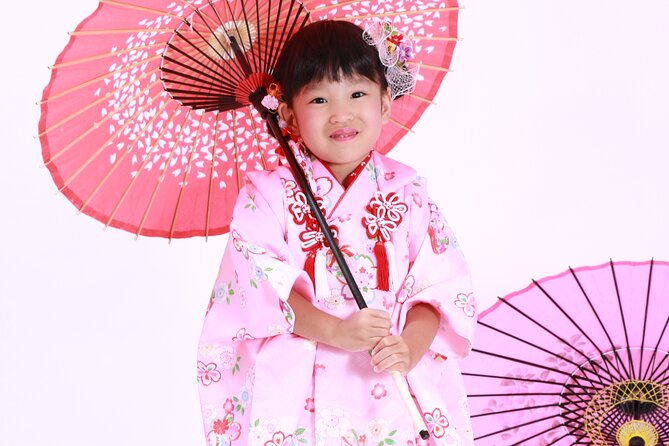 Kimono Photo Shooting Family and Group Plan in Tokyo - Enhancing the Kimono Photo Shoot
