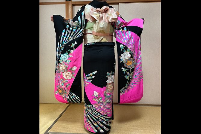 Kimono, Tea Ceremony and Shodo in Kimono School - Shodo (Japanese Calligraphy)