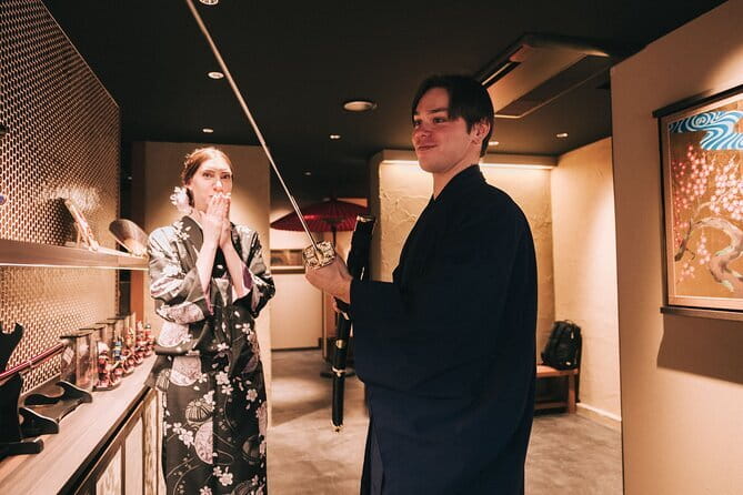 Kimono Tea Ceremony Experience at Kyoto Oritsuruya, Nishiki - Accessibility and Transportation Convenience