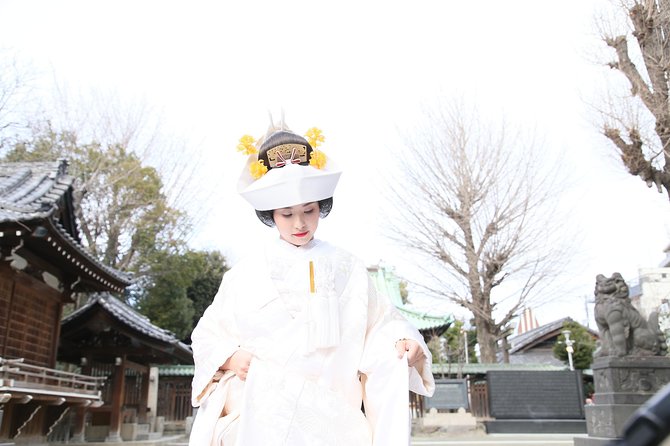 Kimono Wedding Photo Shoot in Shrine Ceremony and Garden - Kimono and Styling