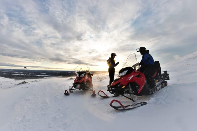 King of Ylläs: Snowmobiling to the Hill - Participant Requirements