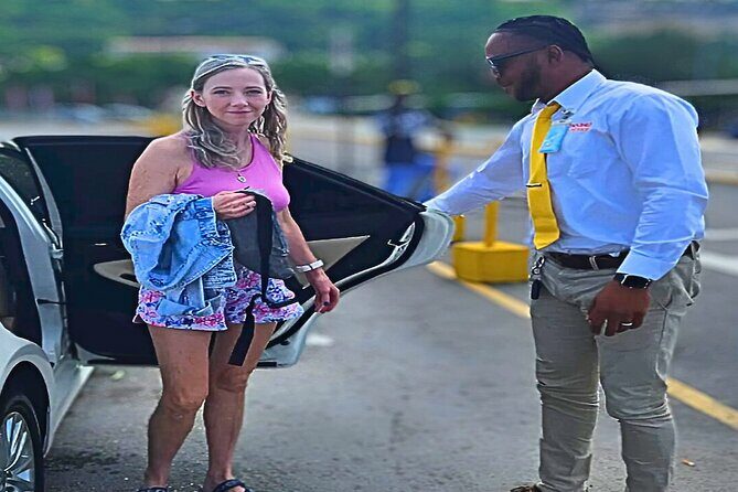 Kingston Airport Private Car to all hotels islandwide 1-3 pax - What to Expect from Kingston Airport Private Car Transfers