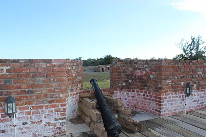 Kingston City Sightseeing and Shopping Tour From Port Royal Cruise Port - Discovering Local Craft Vendors