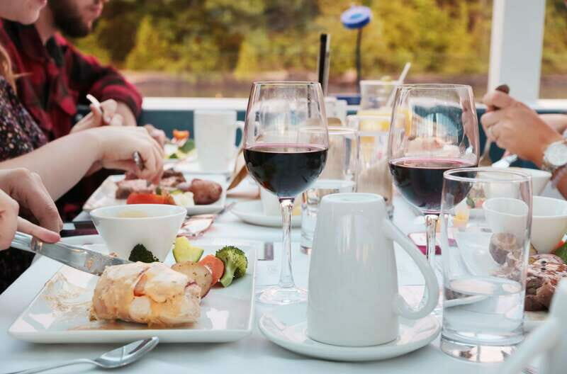 Kingston: Sunset Dinner Cruise - Key Points