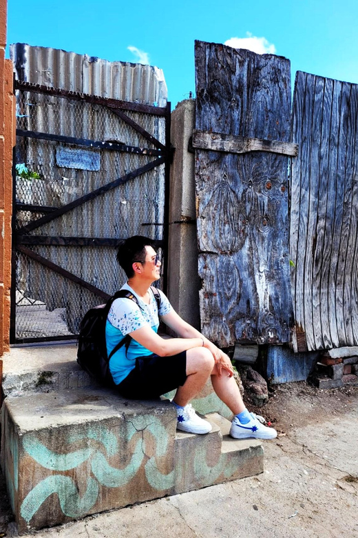 Kingston: Walking Tour With Mural Exploration - Cultural Experience