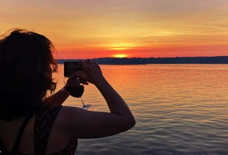 Kingston: Waterfront Sunset Cocktail Cruise - Who Should Consider This Cruise?