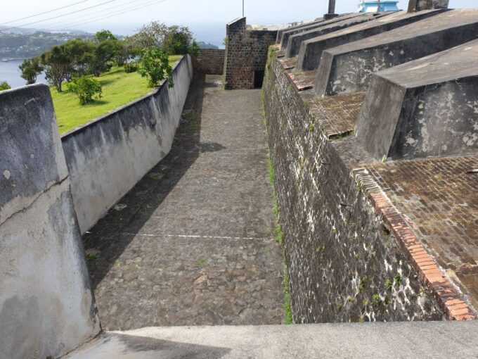 Kingstown: Pirates of the Caribbean Locations Tour W/ Drinks - Exploring Kingstowns History