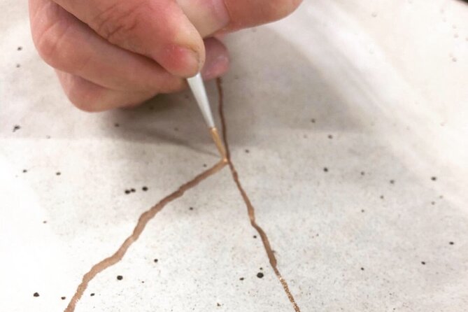 Kintsugi Workshop in Osaka With a Professional Kintsugi Artist - Taking in Japanese Tea Culture