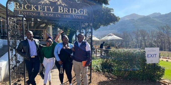 Kirstenbosch Botanical Gardens and Constantia Wine Tasting - Floral Diversity and Wildlife
