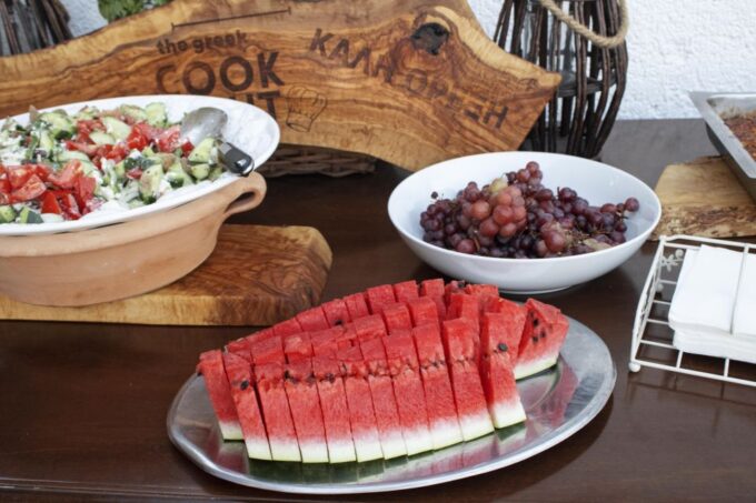 Kissamos: Greek Night With Buffet Dinner and Plate Smashing - Traditional Cretan Dancing