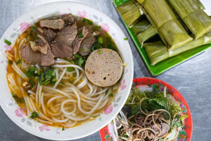 KISSTOUR | Motorbike Food Tour Female Drivers in Ho Chi Minh - Customizing Your Culinary Adventure