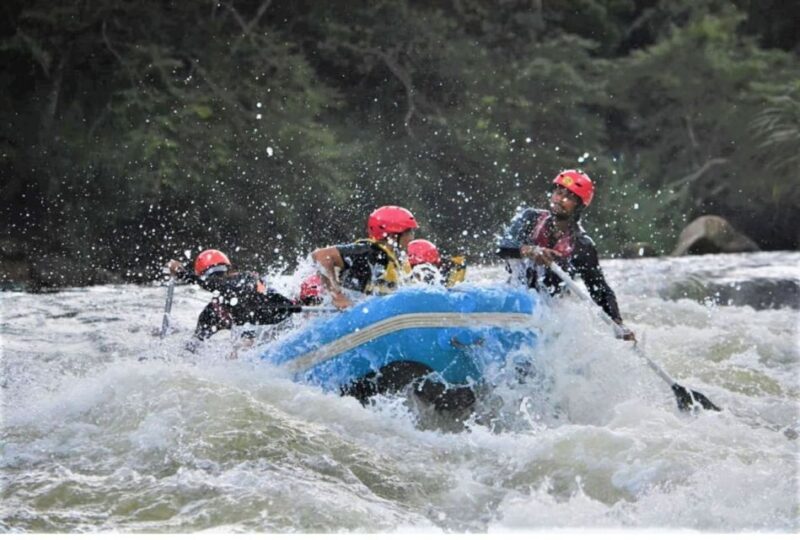 Kithulgala Thrills: White Water Rafting Bliss! - Navigating Kelani River Rapids