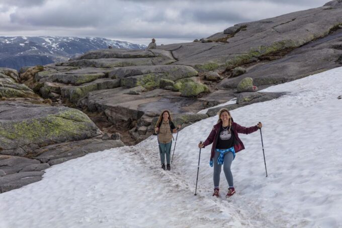 Kjerag: Summer Hike - Exploring Kjerags Scenic Splendor