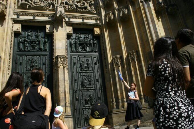 Klaras Prague Castle Private Tour - Exploring Saint Vitus Cathedral