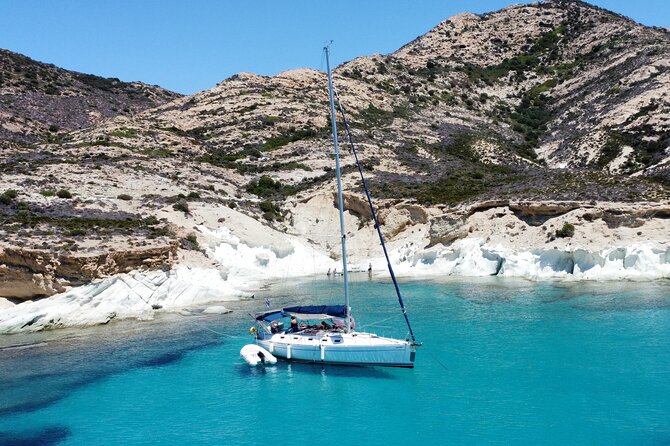 Kleftiko Poliegos and Round Trip of Milos Island Lunch & Open Bar - Savoring Onboard Delectable Meals