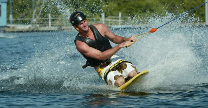 Knee Boarding in Mount Lavinia - Key Points