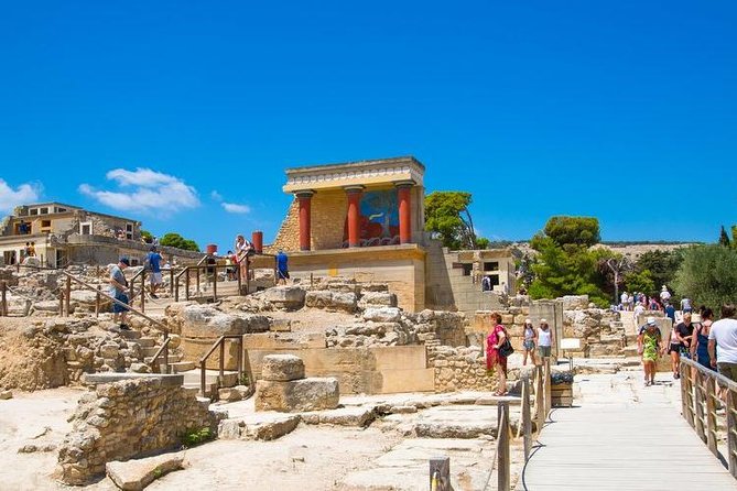 Knossos From Chania - Exploring Knossos