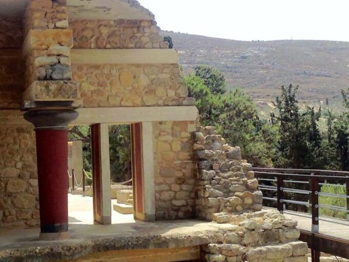 Knossos Minoan Palace & Archaeological Museum From Heraklion - Scenic Journey From Chania or Crete