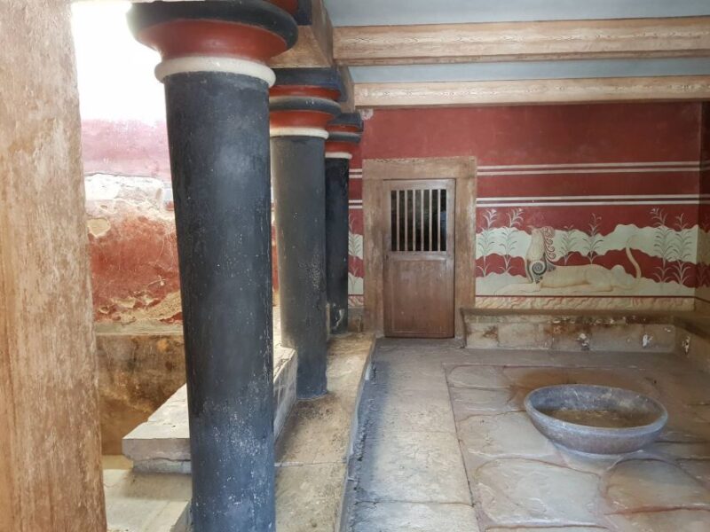 Knossos Palace and Village Pottery Tour - Pickup and Accessibility