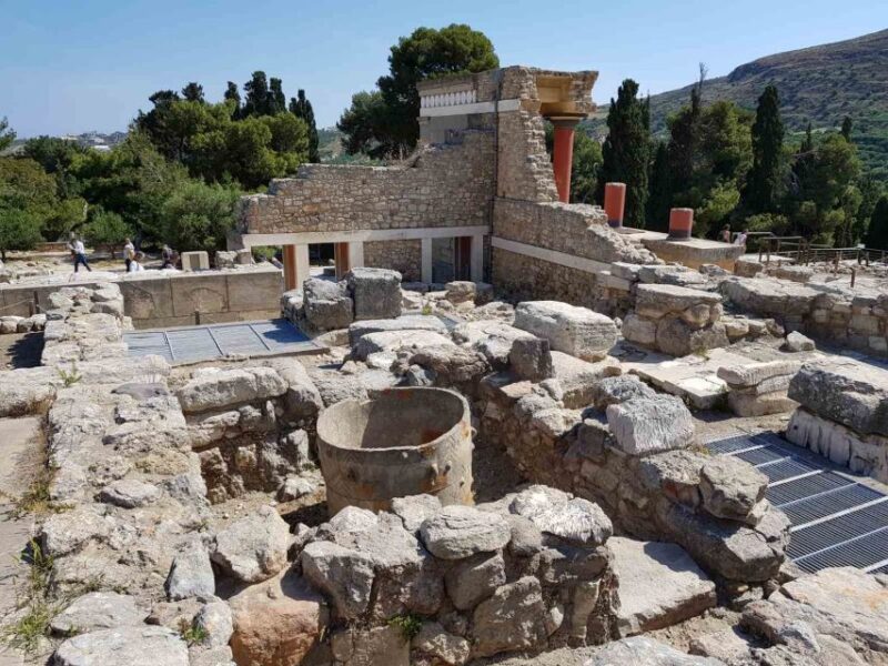 Knossos Palace and Village Pottery Tour - Itinerary Highlights