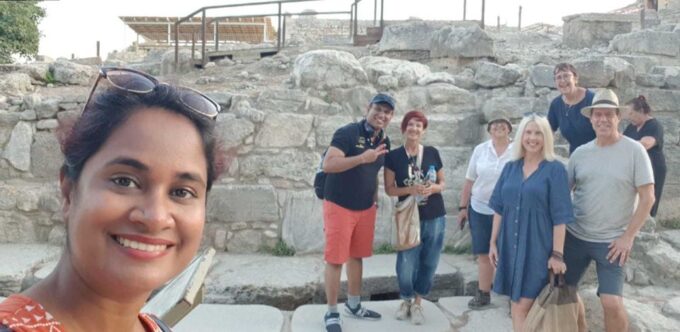Knossos Palace: Family-friendly Mythology Tour - Exploring Mythical Paths