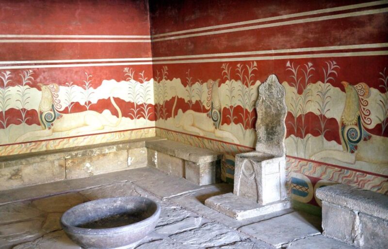 Knossos Palace Guided Tour - Heraklion City Tour + Market - Guide and Language Options