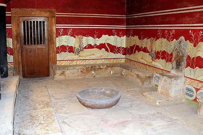 Knossos Palace & the Archaeological Museum of Heraklion (With Transfer) - Inclusions in the Package