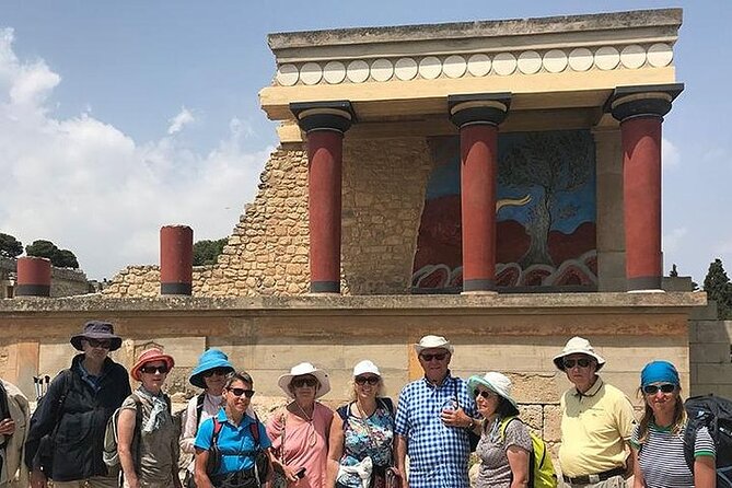 Knossos Palace & the Archaeological Museum of Heraklion (With Transfer) - Exploring the Archaeological Museum