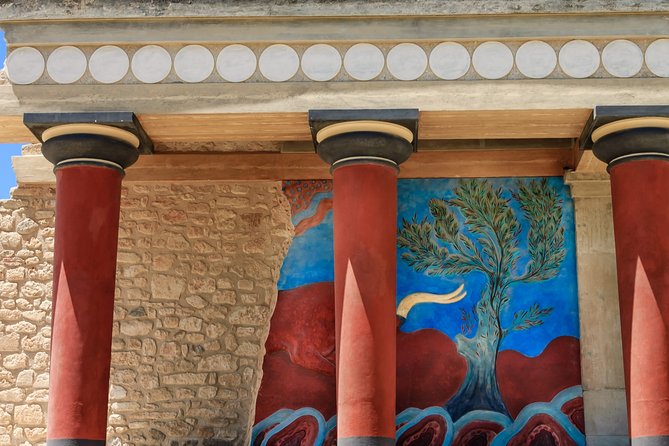 Knossos Wine & More - Wandering Through Archanes: A Charming Village