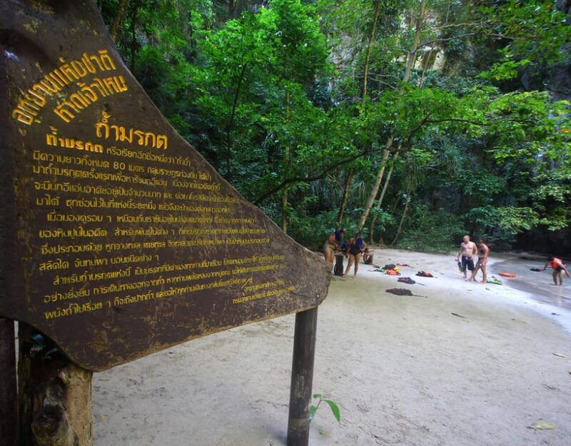 Ko Lanta: 4 Islands and Emerald Cave Day Tour by Speedboat - Itinerary Breakdown